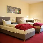 מלון Gaestehaus Alte Schule