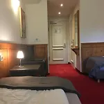 מלון Gaestehaus Alte Schule