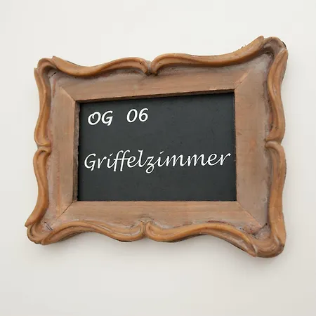 Gaestehaus Alte Schule Hotel