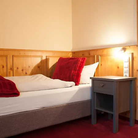 Gaestehaus Alte Schule 3*