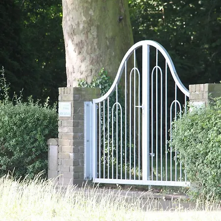 Отель Gaestehaus Alte Schule Реклингхаузен