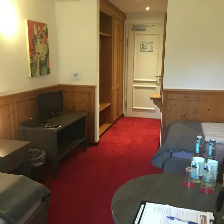 Gaestehaus Alte Schule 3*