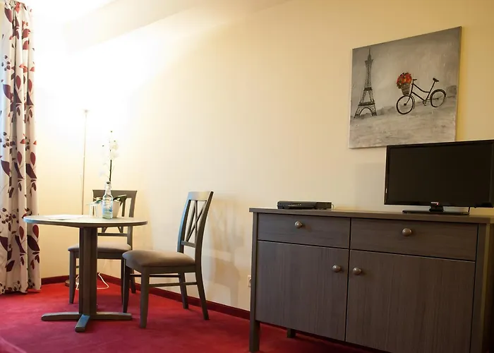 Gaestehaus Alte Schule 3*