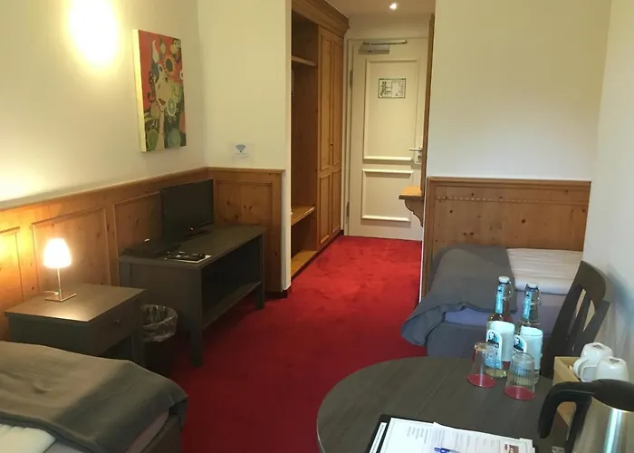 Gaestehaus Alte Schule 3*